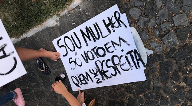 Marcha das Mulheres Contra Bolsonaro acontece em Caruaru