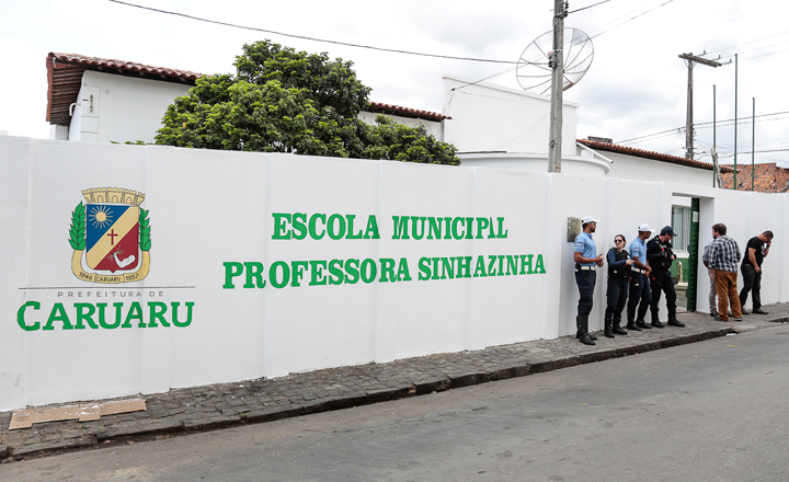 Aulas da rede municipal não acontecerão na próxima segunda (17) em Caruaru; confira
