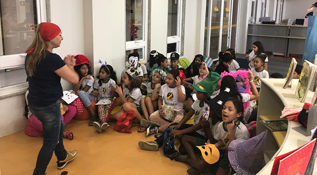 Programação de leitura de histórias para crianças acontece em Caruaru