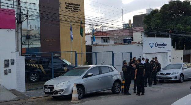 Polícia realiza operação para desarticular quadrilha que fraudava licitações no Agreste