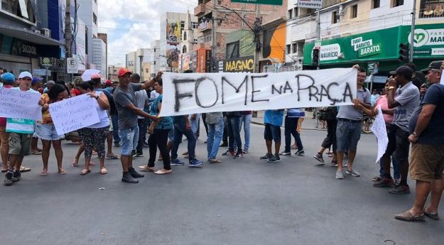 Ambulantes realizam mais um protesto em Caruaru
