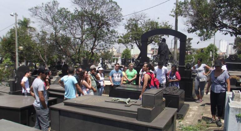 Visitas em cemitérios de Caruaru não serão permitidas durante Dia das Mães; missas também foram suspensas