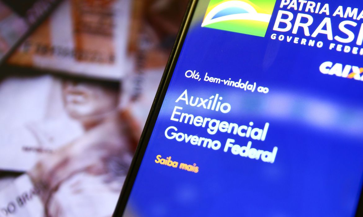 Caixa paga auxílio emergencial para 5,9 milhões de beneficiários