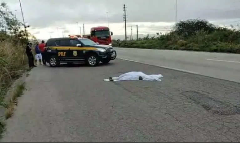 Idosa morre atropelada na tarde desta sexta (21) na BR-232 em Caruaru