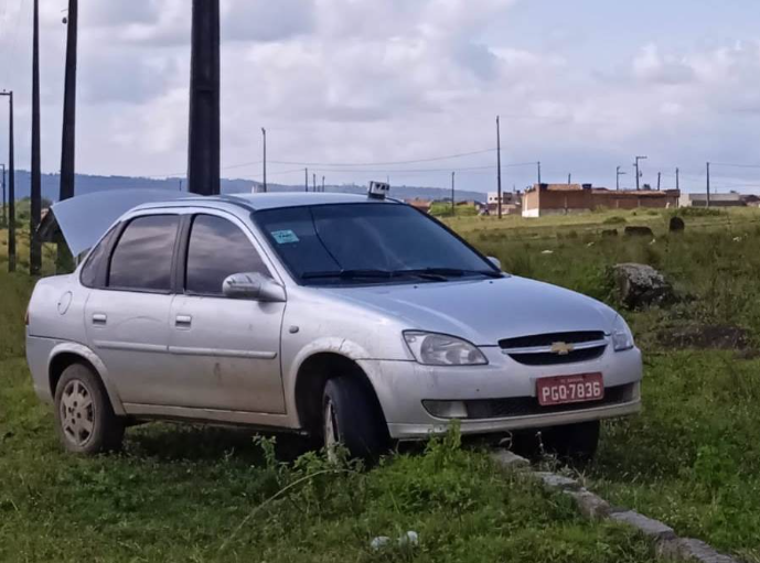Taxista de Caruaru é encontrado esfaqueado no porta-malas do veículo em Agrestina