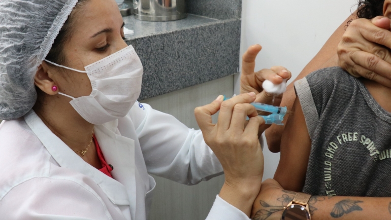 Postos de saúde do Recife permanecem com horários estendidos para estimular a imunização durante a Campanha de Multivacinação