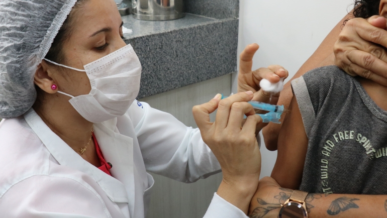 Prefeitura do Recife realiza neste fim de semana o último mutirão de vacinação de 2023